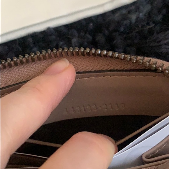Gucci marmont zip around wallet - Picture 10 of 10
